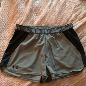 Under Armour Loose Shorts